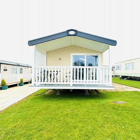 Ocean Breeze Hotel Filey Exterior photo